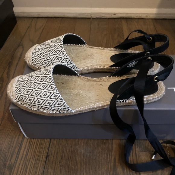 LOFT Diamond Ankle Tie Espadrille Flats - Picture 3 of 5